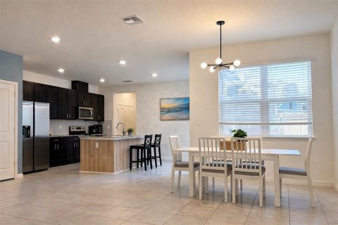 Townhouse in Windermere, Florida 3 bedrooms, 185.53 sq.m. № 2209813 - photo 11