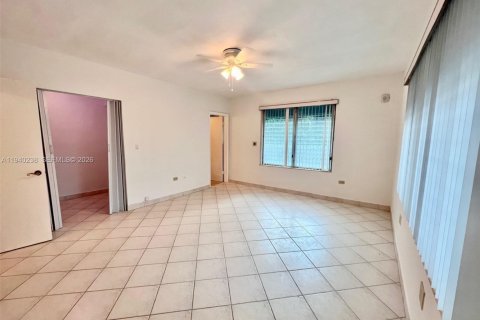 Снять в аренду кондоминиум в Бэл-Харбор, Флорида 1 спальня, 69.21м2, № 1997207 - фото 14