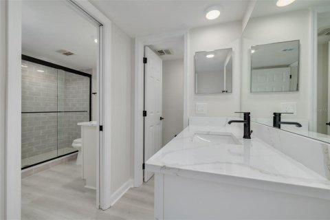 Condominio en venta en Saint Petersburg, Florida, 2 dormitorios, 94.3 m2 № 2199231 - foto 21