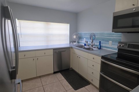 Commercial property in Okeechobee, Florida № 2174099 - photo 5
