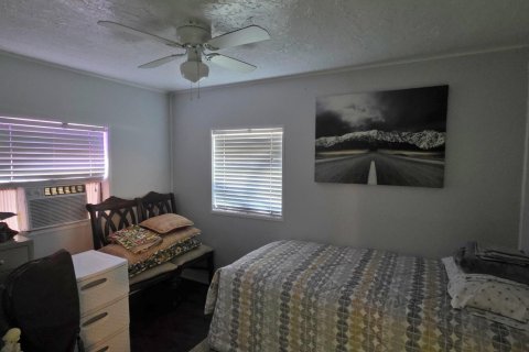 Commercial property in Okeechobee, Florida № 2174099 - photo 17