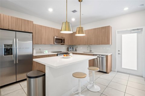Copropriété à vendre à Doral, Floride: 4 chambres, 139.91 m2 № 1834100 - photo 2