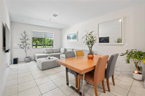 Copropriété à vendre à Doral, Floride: 4 chambres, 139.91 m2 № 1834100 - photo 5