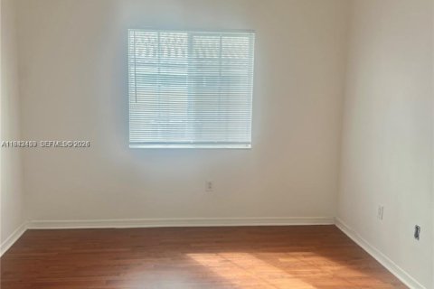 Townhouse in Hialeah, Florida 3 bedrooms, 113.34 sq.m. № 1999964 - photo 19