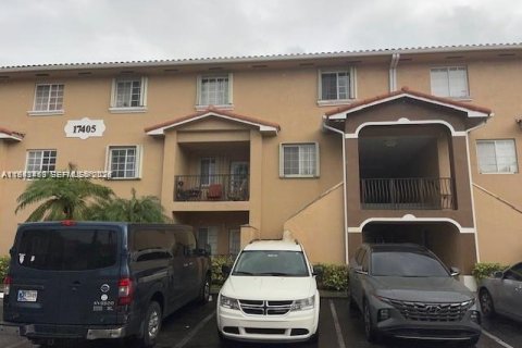 Townhouse in Hialeah, Florida 3 bedrooms, 113.34 sq.m. № 1999964