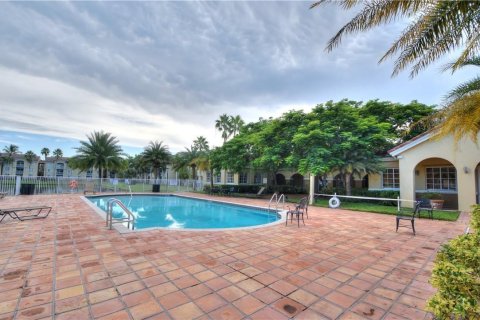 Copropriété à louer à Davie, Floride: 2 chambres, 104.42 m2 № 2260155 - photo 15