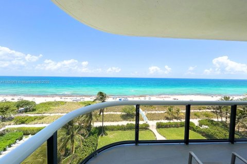 Condo in Surfside, Florida, 2 bedrooms  № 1790580 - photo 2