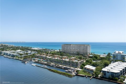 Condominio en venta en Hillsboro Beach, Florida, 5 dormitorios, 442.4 m2 № 1753996 - foto 1
