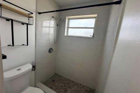 Condominio en venta en North Miami, Florida, 1 dormitorio, 52.4 m2 № 1984019 - foto 7