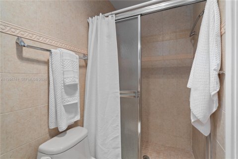 Casa en venta en Hialeah, Florida, 4 dormitorios, 162.11 m2 № 2050859 - foto 17