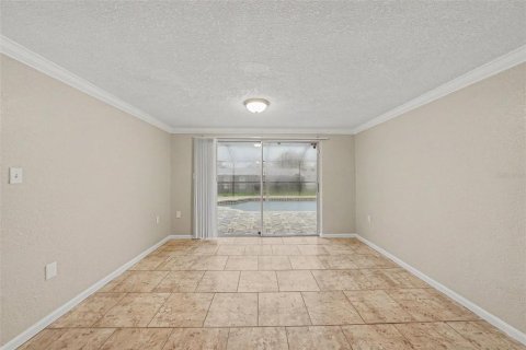 House in Port Richey, Florida 3 bedrooms, 133.97 sq.m. № 2283954 - photo 8