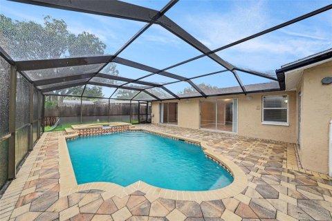 House in Port Richey, Florida 3 bedrooms, 133.97 sq.m. № 2283954 - photo 15