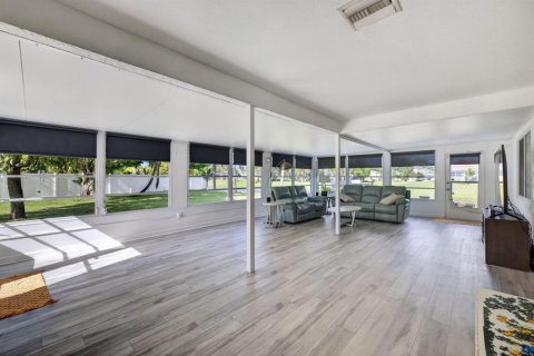 House in Port St. Lucie, Florida 3 bedrooms, 159.23 sq.m. № 2430227 - photo 8