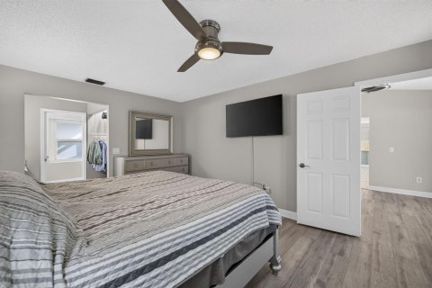 House in Port St. Lucie, Florida 3 bedrooms, 159.23 sq.m. № 2430227 - photo 27