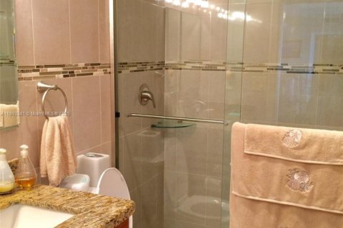 Copropriété à louer à Hallandale Beach, Floride: 1 chambre, 80.82 m2 № 1945235 - photo 7