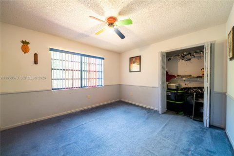 House in Miramar, Florida 4 bedrooms, 241.36 sq.m. № 2080652 - photo 25