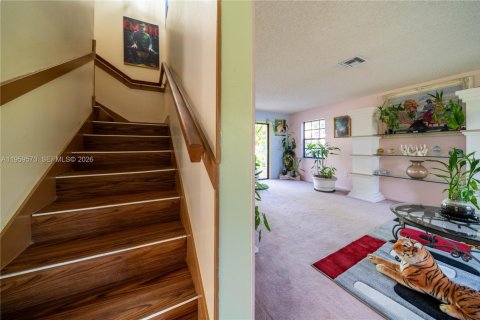 House in Miramar, Florida 4 bedrooms, 241.36 sq.m. № 2080652 - photo 18