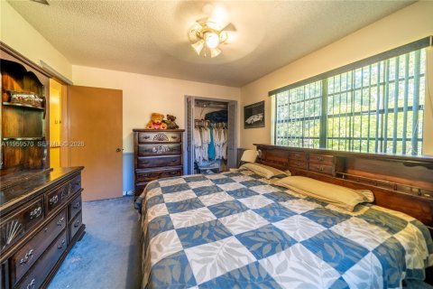 House in Miramar, Florida 4 bedrooms, 241.36 sq.m. № 2080652 - photo 21