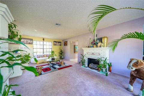 House in Miramar, Florida 4 bedrooms, 241.36 sq.m. № 2080652 - photo 8