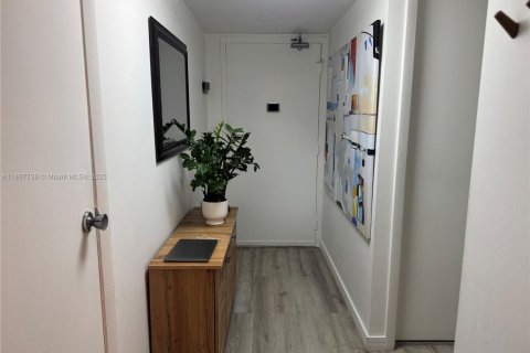 Купить кондоминиум в Авентура, Флорида 2 спальни, 96.43м2, № 1949312 - фото 8