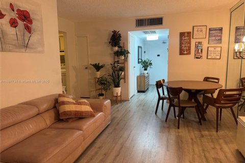 Купить кондоминиум в Авентура, Флорида 2 спальни, 96.43м2, № 1949312 - фото 9