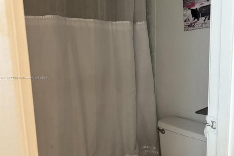 Купить кондоминиум в Авентура, Флорида 2 спальни, 96.43м2, № 1949312 - фото 17