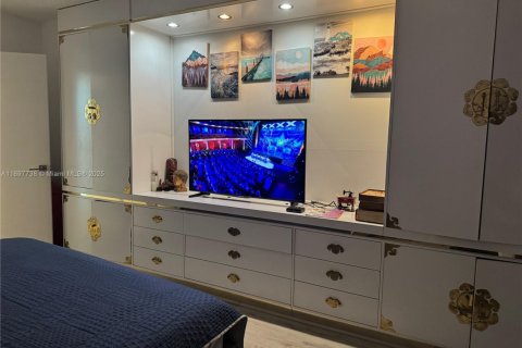 Купить кондоминиум в Авентура, Флорида 2 спальни, 96.43м2, № 1949312 - фото 21