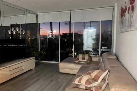 Купить кондоминиум в Авентура, Флорида 2 спальни, 96.43м2, № 1949312 - фото 13