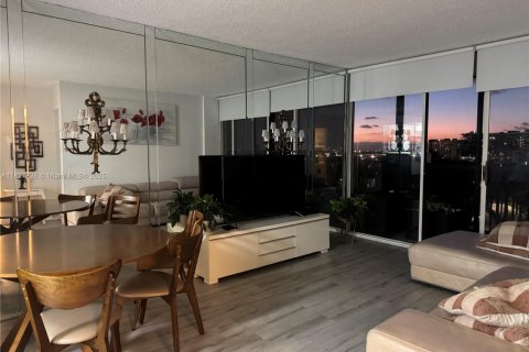 Купить кондоминиум в Авентура, Флорида 2 спальни, 96.43м2, № 1949312 - фото 14