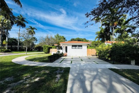 House in Miami Shores, Florida 3 bedrooms, 166.85 sq.m. № 1992477 - photo 12