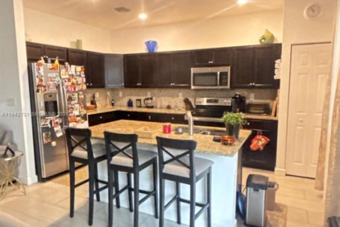 Adosado en venta en Homestead, Florida, 3 dormitorios, 169.92 m2 № 2000287 - foto 9