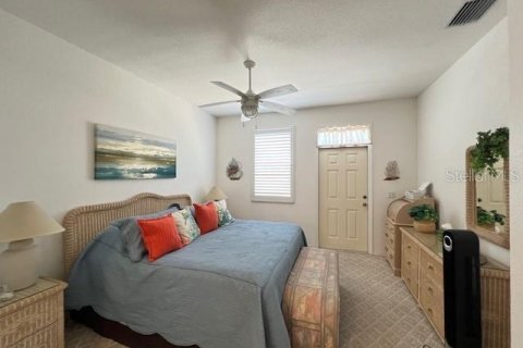 House in Punta Gorda, Florida 2 bedrooms, 119.84 sq.m. № 1131819 - photo 18