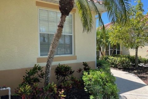 House in Punta Gorda, Florida 2 bedrooms, 119.84 sq.m. № 1131819 - photo 8