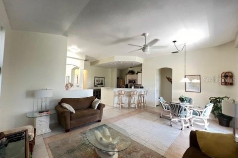 House in Punta Gorda, Florida 2 bedrooms, 119.84 sq.m. № 1131819 - photo 13