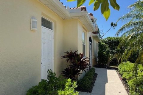 House in Punta Gorda, Florida 2 bedrooms, 119.84 sq.m. № 1131819 - photo 10