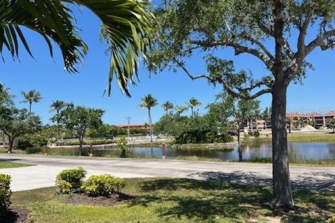 House in Punta Gorda, Florida 2 bedrooms, 119.84 sq.m. № 1131819 - photo 7