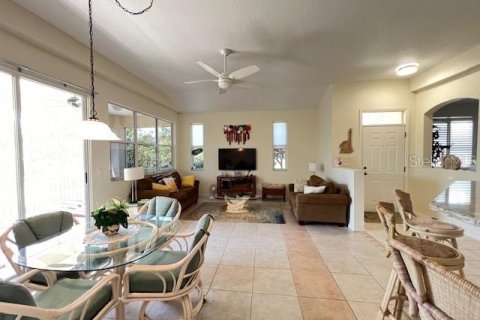 House in Punta Gorda, Florida 2 bedrooms, 119.84 sq.m. № 1131819 - photo 14