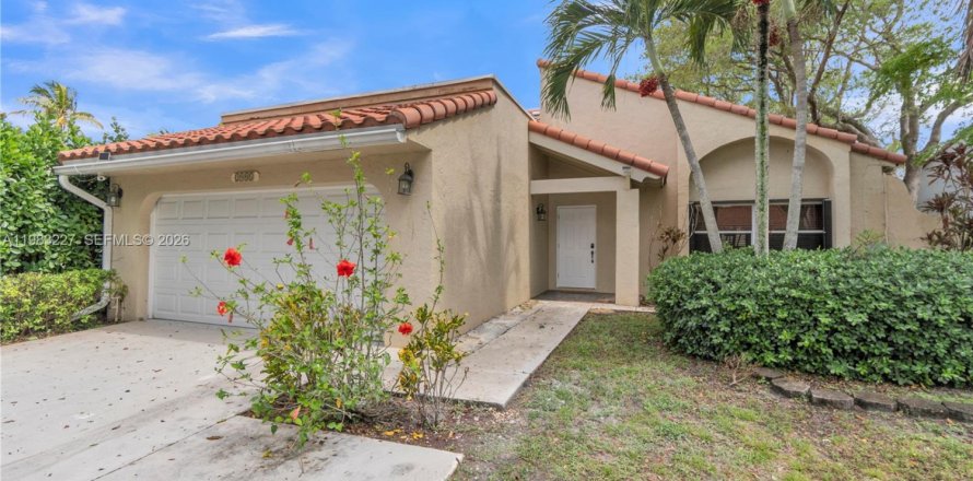 Casa en Cooper City, Florida 4 dormitorios, 214.88 m2 № 2050521