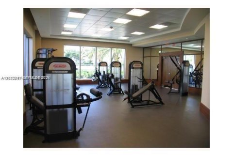 Condo in Miami, Florida, 1 bedroom  № 2088281 - photo 9