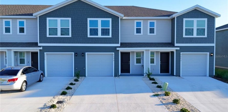 Townhouse in Ocala, Florida 3 bedrooms, 135.45 sq.m. № 2394154