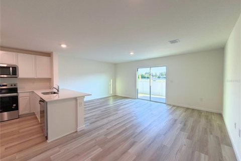 Townhouse in Ocala, Florida 3 bedrooms, 135.45 sq.m. № 2394154 - photo 10