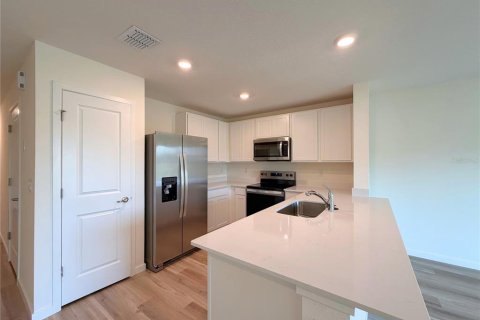 Townhouse in Ocala, Florida 3 bedrooms, 135.45 sq.m. № 2394154 - photo 6