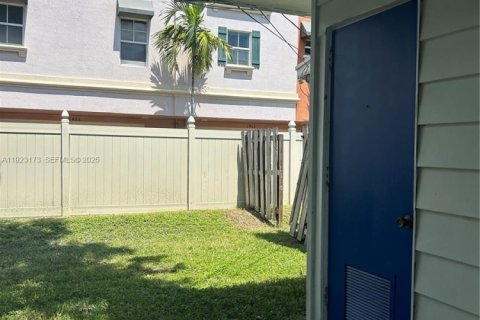 Villa ou maison à louer à Fort Lauderdale, Floride: 176.33 m2 № 1976627 - photo 18