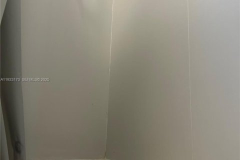 Villa ou maison à louer à Fort Lauderdale, Floride: 176.33 m2 № 1976627 - photo 9