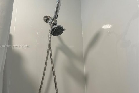 Villa ou maison à louer à Fort Lauderdale, Floride: 176.33 m2 № 1976627 - photo 11