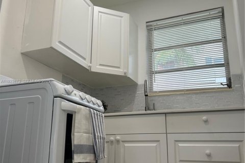 Villa ou maison à louer à Fort Lauderdale, Floride: 176.33 m2 № 1976627 - photo 5