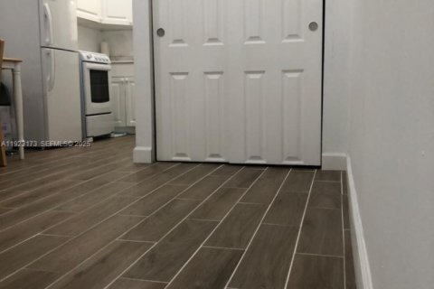 Villa ou maison à louer à Fort Lauderdale, Floride: 176.33 m2 № 1976627 - photo 15