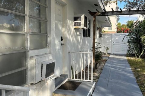 Villa ou maison à louer à Fort Lauderdale, Floride: 176.33 m2 № 1976627 - photo 20