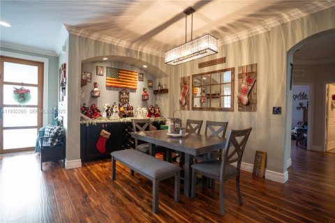 House in Homestead, Florida 4 bedrooms, 226.4 sq.m. № 1990849 - photo 13