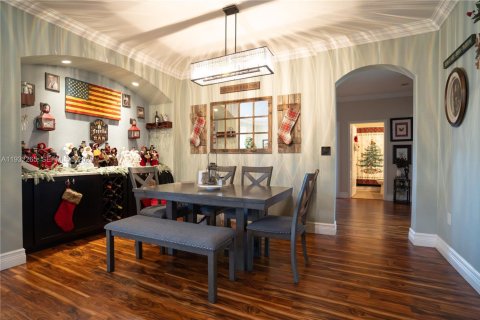 House in Homestead, Florida 4 bedrooms, 226.4 sq.m. № 1990849 - photo 12